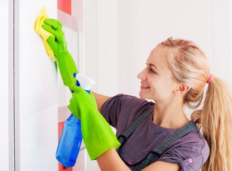 Domestic cleaning service in a Chelsea home with polished surfaces and tidy living space